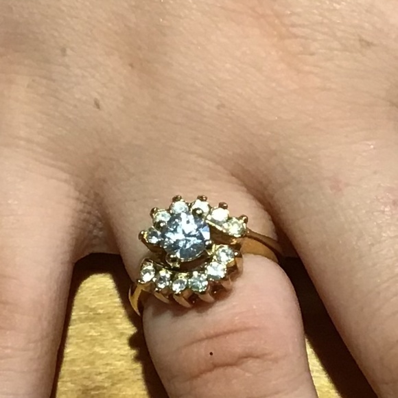 90's Vintage Gold CZ Cocktail Ring size 5 - Picture 1 of 2